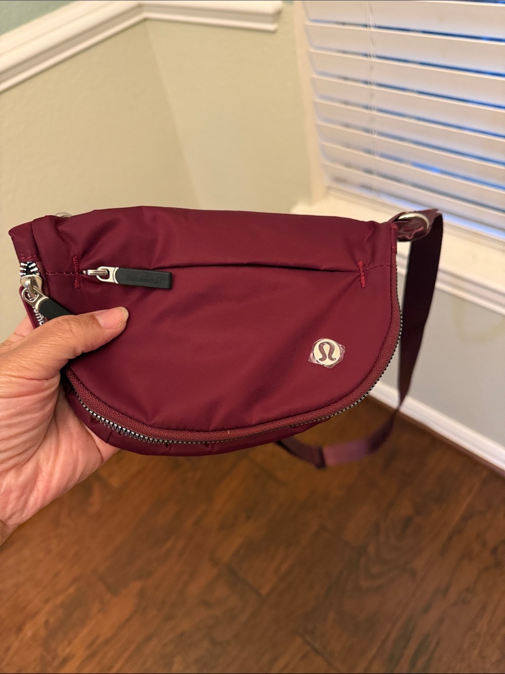 Lululemon 2L Festival Bag in Burgundy